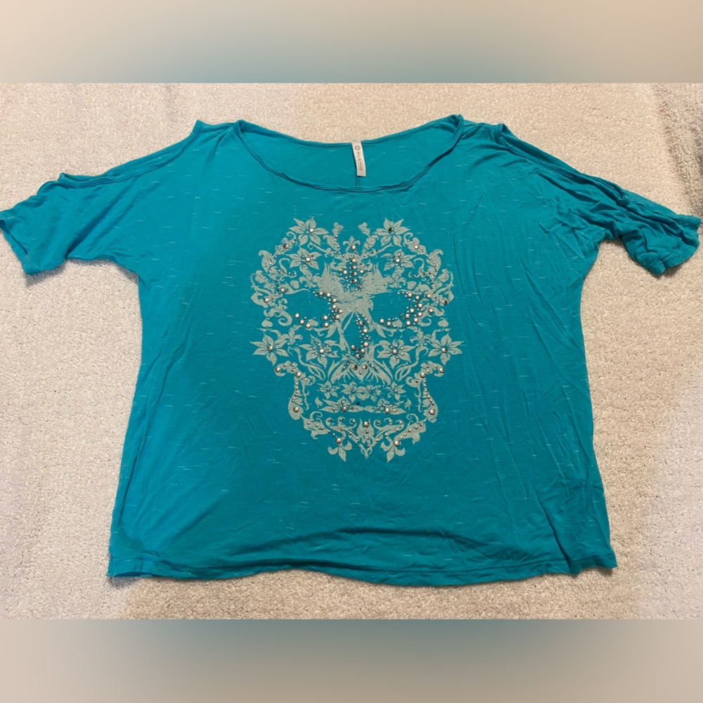 🍋10/$20 Sun & Moon Skull Blouse